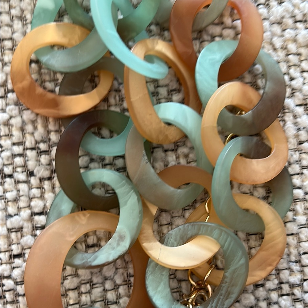 Elegant Multicolor Chain Necklace - Picture 5 of 5